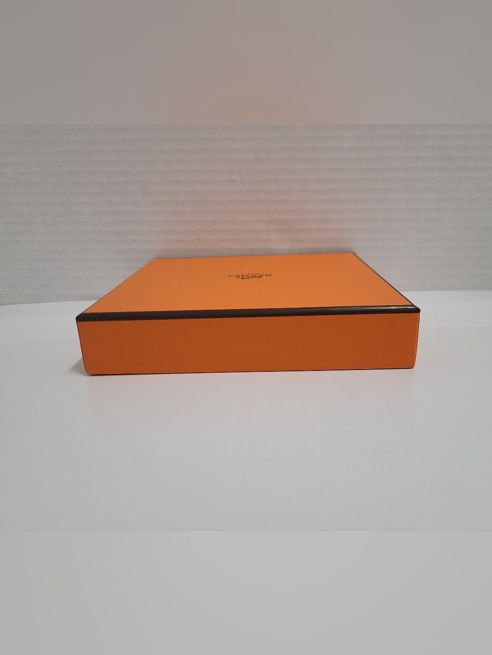 Hermēs Paris Small Square Gift Box - Picture 5 of 12